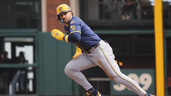 Apr 24, 2025; San Francisco, California, USA; Milwaukee Brewers center fielder Garrett Mitchell (5) runs to steal second base against the San Francisco Giants during the eighth inning at Oracle Park. Mandatory Credit: Kelley L Cox-Imagn Images
