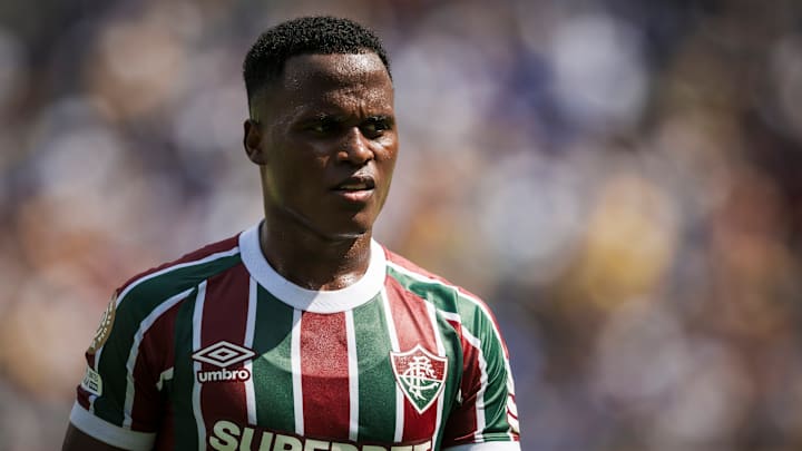 Arias está deixando o Fluminense rumo à Premier League