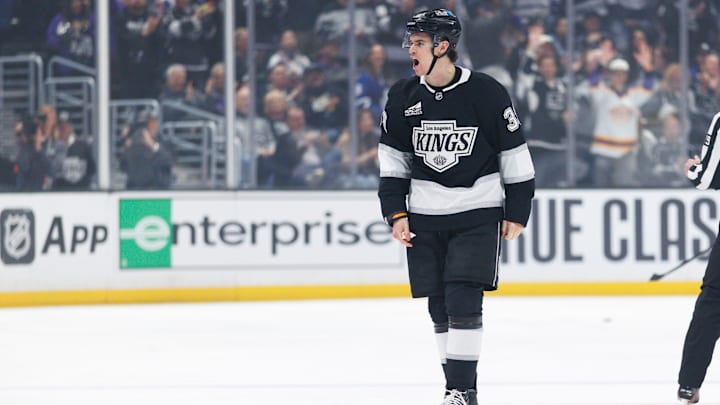 Toronto Maple Leafs v Los Angeles Kings