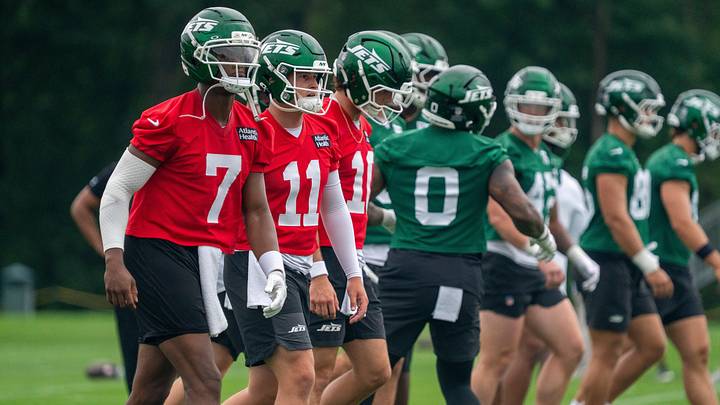 New York Jets quarterbacks Geno Smith (7) and Cade Klubnik (10) were under the microscope at Tuesday's practice. New York Jets quarterbacks Geno Smith (7) and Cade Klubnik (10) were under the microscope at Tuesday's practice.