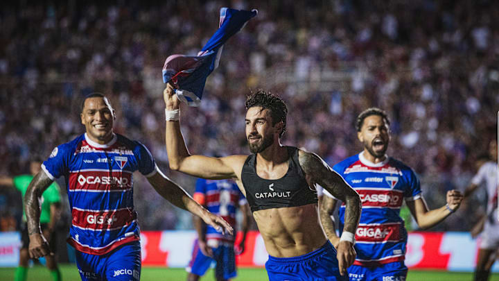 Aos 33 anos, o centroavante Juan Martín Lucero segue com a pontaria afiada e já marcou seis gols em 2025