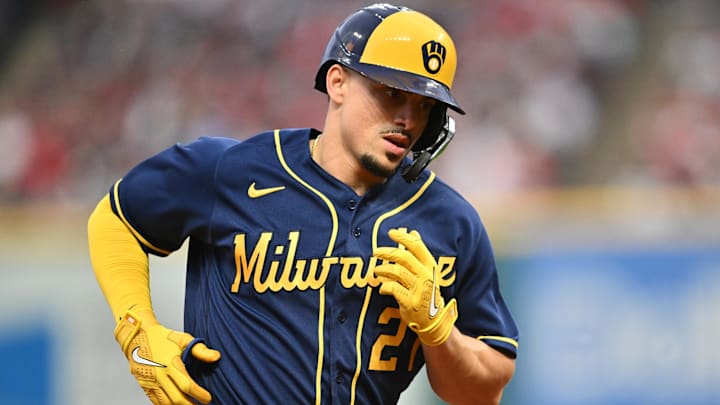 Milwaukee Brewers shortstop Willy Adames (27)