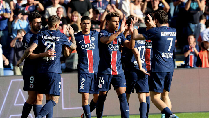 Paris Saint-Germain v Angers SCO - Ligue 1 McDonald's