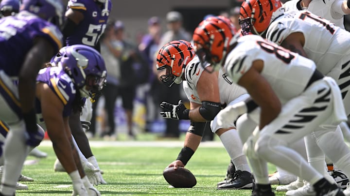 Sep 21, 2025; Minneapolis, Minnesota, USA; A view the line of scrimmage of the Cincinnati Bengals offense and Minnesota Vikings defense during the first half at U.S. Bank Stadium. Mandatory Credit: Jeffrey Becker-Imagn Images
