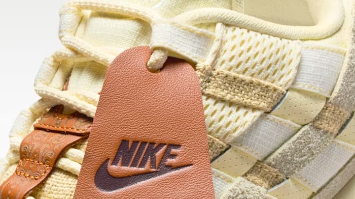 The Nike Air Max '95 G "Waste Management Open" colorway.