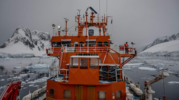 9th National Antarctic Science Expedition team completes their work on Dismal Island