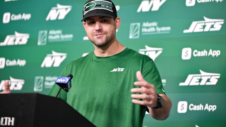 Would the Bears consider former Jets offensive coordinator Tanner Engstrand, a former Lions assistant, to replace Declan Doyle? Would the Bears consider former Jets offensive coordinator Tanner Engstrand, a former Lions assistant, to replace Declan Doyle?