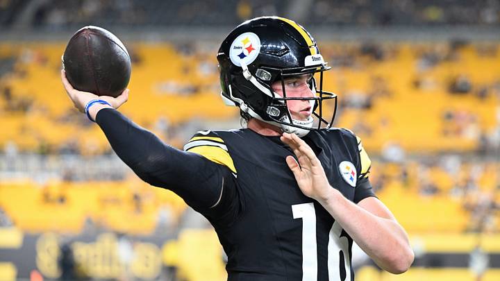 Aug 21, 2026; Pittsburgh, Pennsylvania, USA; Pittsburgh Steelers quarterback Drew Allar (16) warms up against the New York Jets during the fourth quarter at Acrisure Stadium. Mandatory Credit: Barry Reeger-Imagn Images Aug 21, 2026; Pittsburgh, Pennsylvania, USA; Pittsburgh Steelers quarterback Drew Allar (16) warms up against the New York Jets during the fourth quarter at Acrisure Stadium. Mandatory Credit: Barry Reeger-Imagn Images