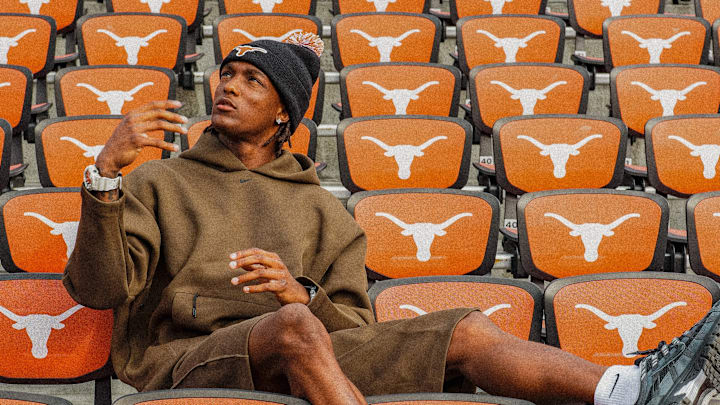 Texas wide receiver Cam Coleman