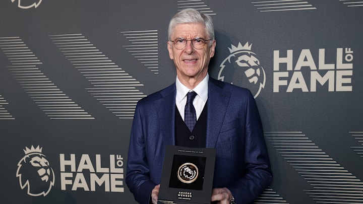 Arsène Wenger a sa statue a l'Emirates Stadium 