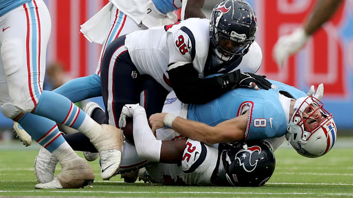 Houston Texans v Tennessee Titans