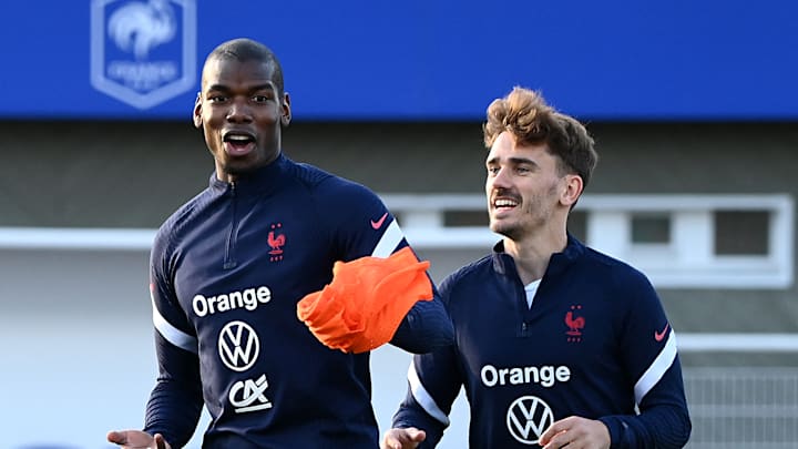 Antoine Griezmann a eu le droit aux compliments de Paul Pogba, après sa masterclass contre le Maroc. Antoine Griezmann a eu le droit aux compliments de Paul Pogba, après sa masterclass contre le Maroc.