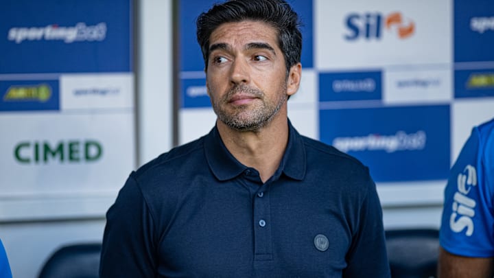 Palmeiras de Abel Ferreira prioriza a contratação de um zagueiro para a temporada 2026