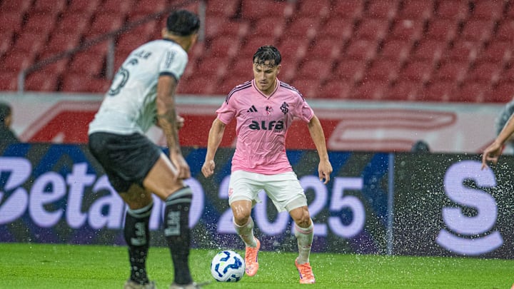 Internacional venceu o Botafogo no Beira-Rio