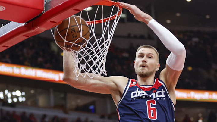 Washington Wizards center Kristaps Porzingis (6)