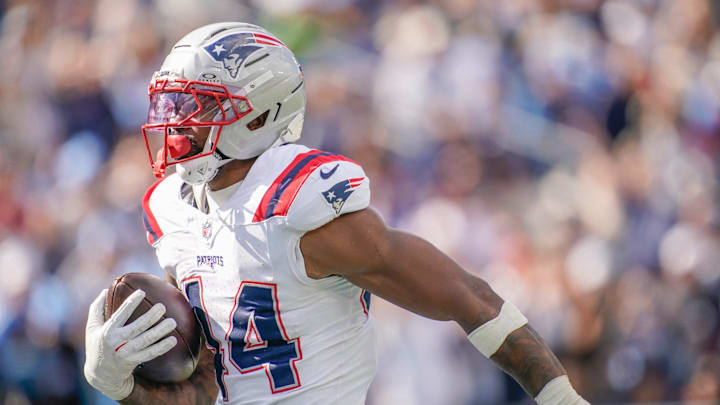 New England Patriots linebacker K'Lavon Chaisson (44) runs in a touchdown off a Tennessee Titans fumble during the third quarter at Nissan Stadium in Nashville, Tenn., Sunday, Oct. 19, 2025.