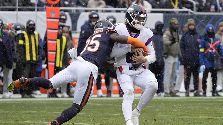 Nov 9, 2025; Chicago, Illinois, USA; Chicago Bears safety C.J. Gardner-Johnson (35) sacks New York Giants quarterback Jaxson Dart (6) during the first half at Soldier Field. Nov 9, 2025; Chicago, Illinois, USA; Chicago Bears safety C.J. Gardner-Johnson (35) sacks New York Giants quarterback Jaxson Dart (6) during the first half at Soldier Field.