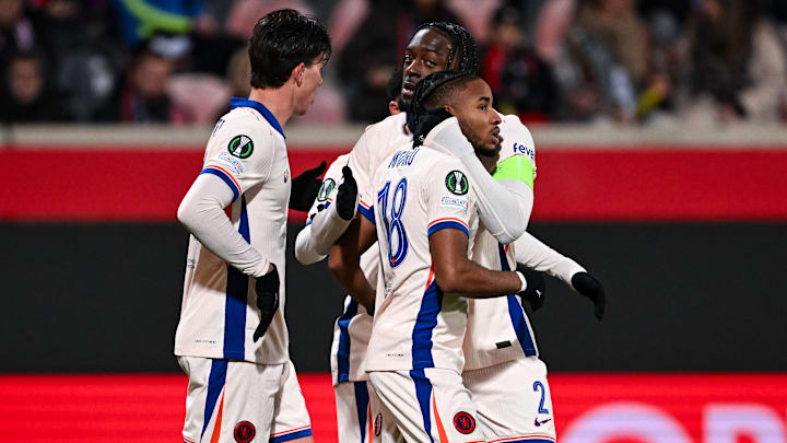 Chelsea vence mais uma na Conference League 