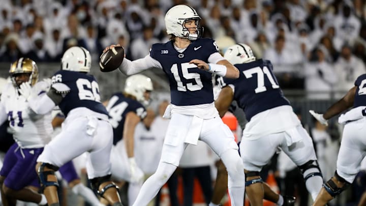 Penn State Nittany Lions quarterback Drew Allar (15) throws a pass against the Washington Huskies during the first quarter at Beaver Stadium. Penn State Nittany Lions quarterback Drew Allar (15) throws a pass against the Washington Huskies during the first quarter at Beaver Stadium.