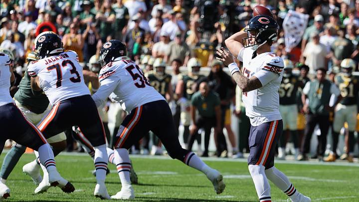 Chicago Bears QB Tyson Bagent passes the ball against the Green Bay Packers. Mandatory Credit: Mike Dinovo-Imagn Images
