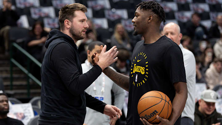 Los Angeles Lakers v Dallas Mavericks