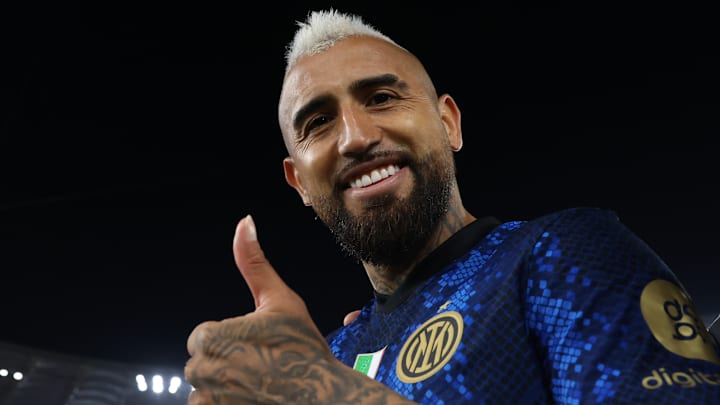 É do Fla! Vidal se acerta com o Flamengo. Volante entra na vaga de quem na equipe de Dorival Júnior?  