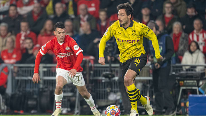 Mats Hummels (r.)