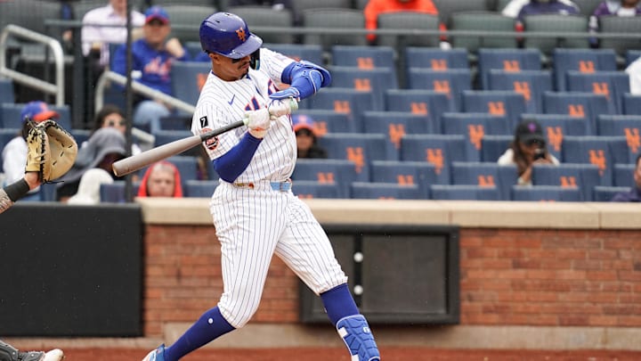 May 28, 2025; New York, New York, USA; New York Mets third baseman Mark Vientos (27) bats during the third inning against the Chicago White Sox at Citi Field. Mandatory Credit: Lucas Boland-Imagn Images May 28, 2025; New York, New York, USA; New York Mets third baseman Mark Vientos (27) bats during the third inning against the Chicago White Sox at Citi Field. Mandatory Credit: Lucas Boland-Imagn Images