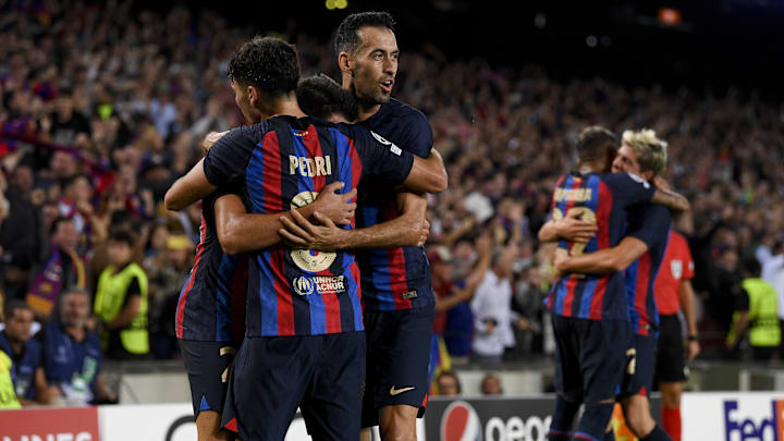 Le FC Barcelone aura un nouveau maillot. Le FC Barcelone aura un nouveau maillot.