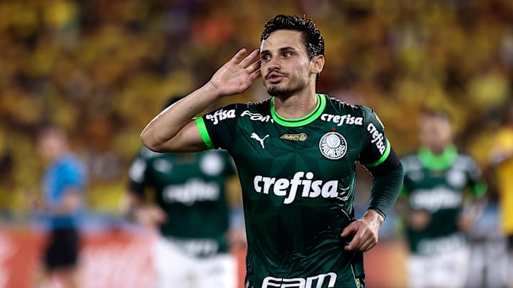 Raphael Veiga deve voltar ao XI inicial do Palmeiras nessa rodada da Libertadores. 
