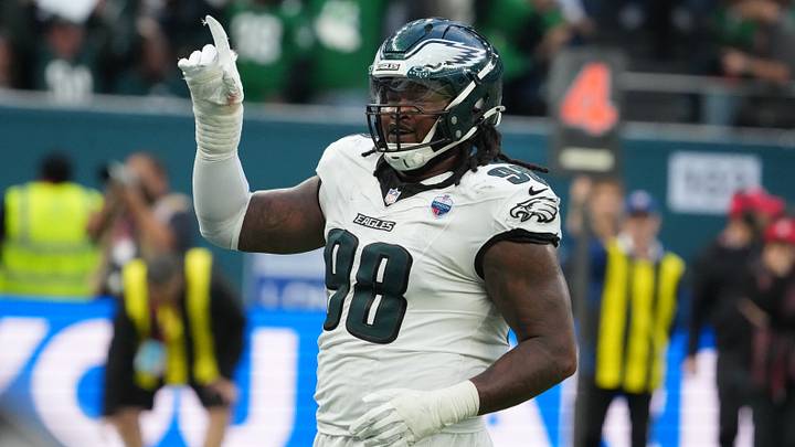 Oct 11, 2026; Tottenham, ENG; Philadelphia Eagles defensive tackle Jalen Carter (98) reacts during the second half against the Jacksonville Jaguars at Tottenham Hotspur Stadium. Oct 11, 2026; Tottenham, ENG; Philadelphia Eagles defensive tackle Jalen Carter (98) reacts during the second half against the Jacksonville Jaguars at Tottenham Hotspur Stadium.