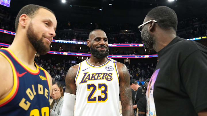 Jan 25, 2025; San Francisco, California, USA; Los Angeles Lakers forward LeBron James (23) talks with Golden State Warriors guard Stephen Curry (30) and forward Draymond Green (right) after the game at Chase Center. Mandatory Credit: Darren Yamashita-Imagn Images Jan 25, 2025; San Francisco, California, USA; Los Angeles Lakers forward LeBron James (23) talks with Golden State Warriors guard Stephen Curry (30) and forward Draymond Green (right) after the game at Chase Center. Mandatory Credit: Darren Yamashita-Imagn Images