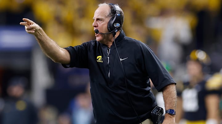 COLLEGE FOOTBALL: DEC 02 Big Ten Championship Game - Michigan vs Iowa