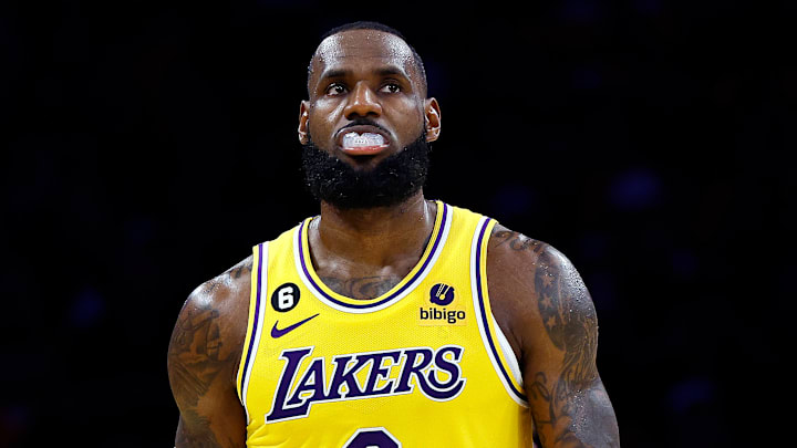 LeBron James vive una pesadilla con los Lakers 