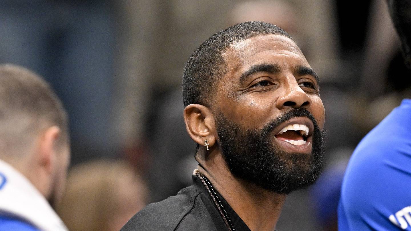 Rockets Reportedly Interested in Mavericks' Kyrie Irving