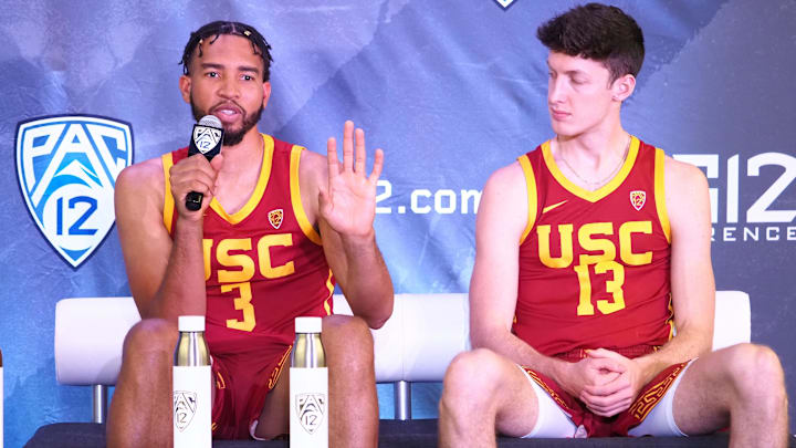 Oct 13, 2021; San Francisco, CA, USA; Isaiah Mobley, Drew Peterson, USC Basketball