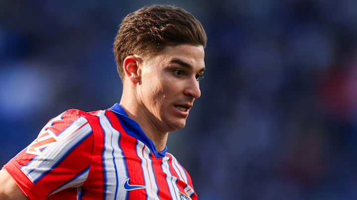 Julian Alvarez a été accusé d'avoir touché deux fois le ballon sur penalty.