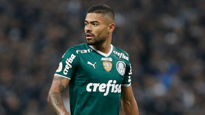 Ele tem contrato com o Palmeiras, mas não deve ficar no Verdão Ele tem contrato com o Palmeiras, mas não deve ficar no Verdão