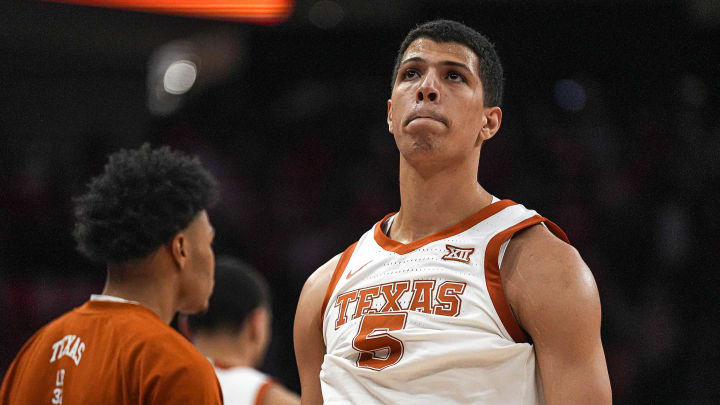 Texas Longhorns forward Kadin Shedrick (5) 