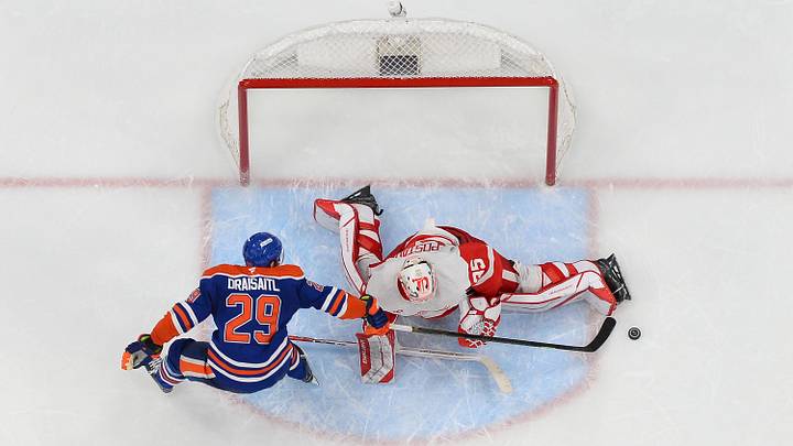 Detroit Red Wings v Edmonton Oilers