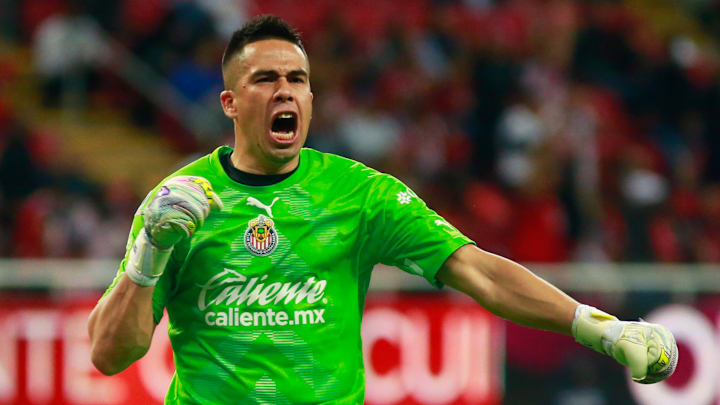 El portero de las Chivas Miguel JIménez.