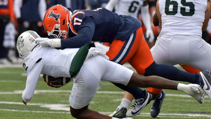 Nov 16, 2024; Champaign, Illinois, USA; Illinois Fighting Illini linebacker Gabe Jacas (17) sacks Michigan State Spartans quarterback Aidan Chiles (2) during the first half at Memorial Stadium. Mandatory Credit: Ron Johnson-Imagn Images Nov 16, 2024; Champaign, Illinois, USA; Illinois Fighting Illini linebacker Gabe Jacas (17) sacks Michigan State Spartans quarterback Aidan Chiles (2) during the first half at Memorial Stadium. Mandatory Credit: Ron Johnson-Imagn Images