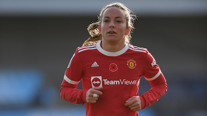 Lucy Staniforth has signed a fresh deal with Man Utd