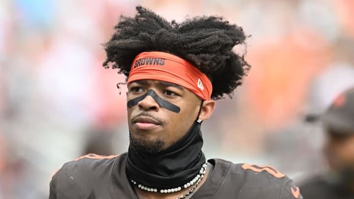 Cornerback Greg Newsome II  