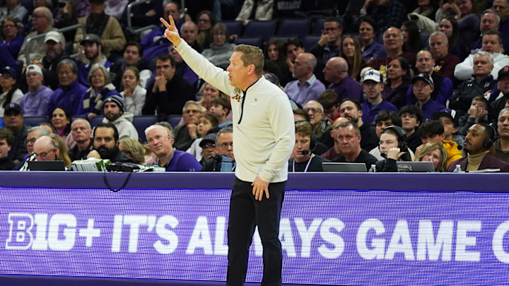 Jan 3, 2026; Evanston, Illinois, USA; Minnesota Golden Gophers head coach Niko Medved gestures to his team against the Northwestern Wildcats during the second half at Welsh-Ryan Arena. Mandatory Credit: David Banks-Imagn Images Jan 3, 2026; Evanston, Illinois, USA; Minnesota Golden Gophers head coach Niko Medved gestures to his team against the Northwestern Wildcats during the second half at Welsh-Ryan Arena. Mandatory Credit: David Banks-Imagn Images