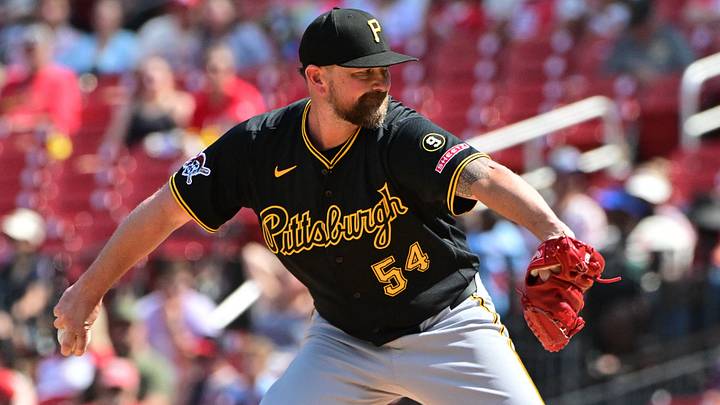 Aug 30, 2026; St. Louis, Missouri, USA; Pittsburgh Pirates pitcher Kirby Yates (54) throws in relief against the St. Louis Cardinals in the sixth inning at Busch Stadium. Mandatory Credit: Tim Vizer-Imagn Images Aug 30, 2026; St. Louis, Missouri, USA; Pittsburgh Pirates pitcher Kirby Yates (54) throws in relief against the St. Louis Cardinals in the sixth inning at Busch Stadium. Mandatory Credit: Tim Vizer-Imagn Images