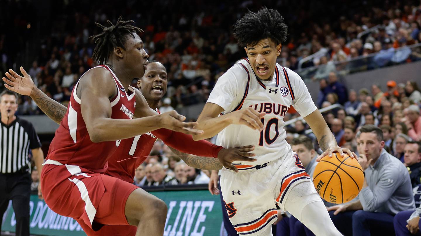 Auburn Tigers Claim No. 1 Ranking in College Basketball