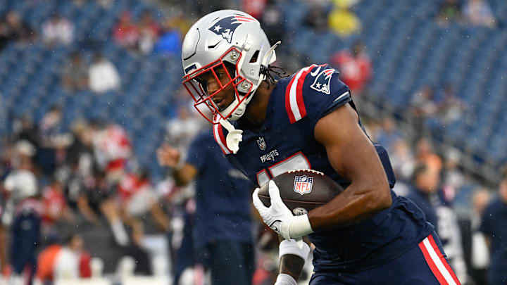 Aug 10, 2023; Foxborough, Massachusetts, USA; New England Patriots tight end Scotty Washington (17) warms up before a game against the Houston Texans at Gillette Stadium. Mandatory Credit: Eric Canha-Imagn Images