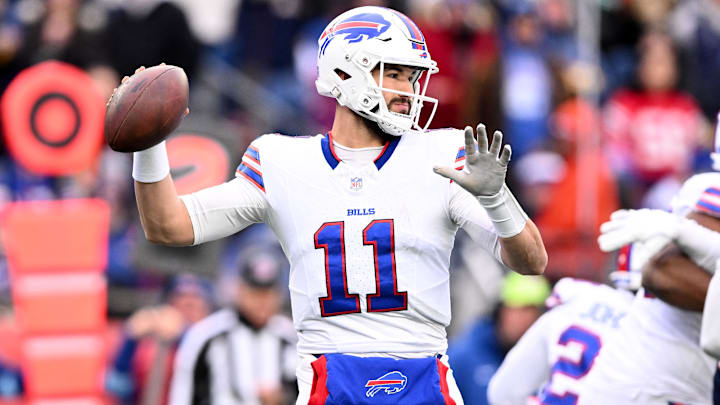 Buffalo Bills QB Mitchell Trubisky looks to throw against the New England Patriots during the first half at Gillette Stadium.