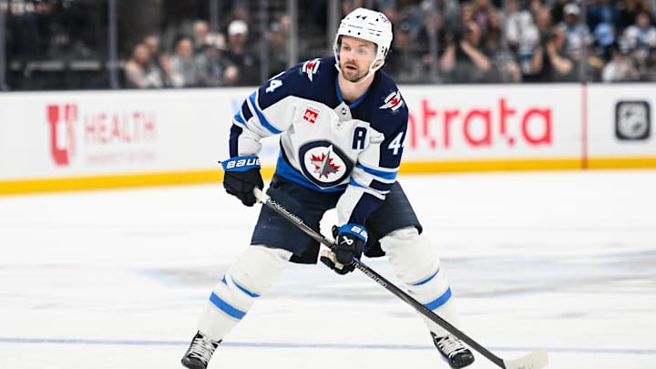 Winnipeg Jets v Utah Hockey Club
